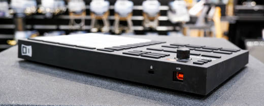 DTM・DAW Native Instruments Maschine MK3 MIKRO Compact beat-making device for music production on the go